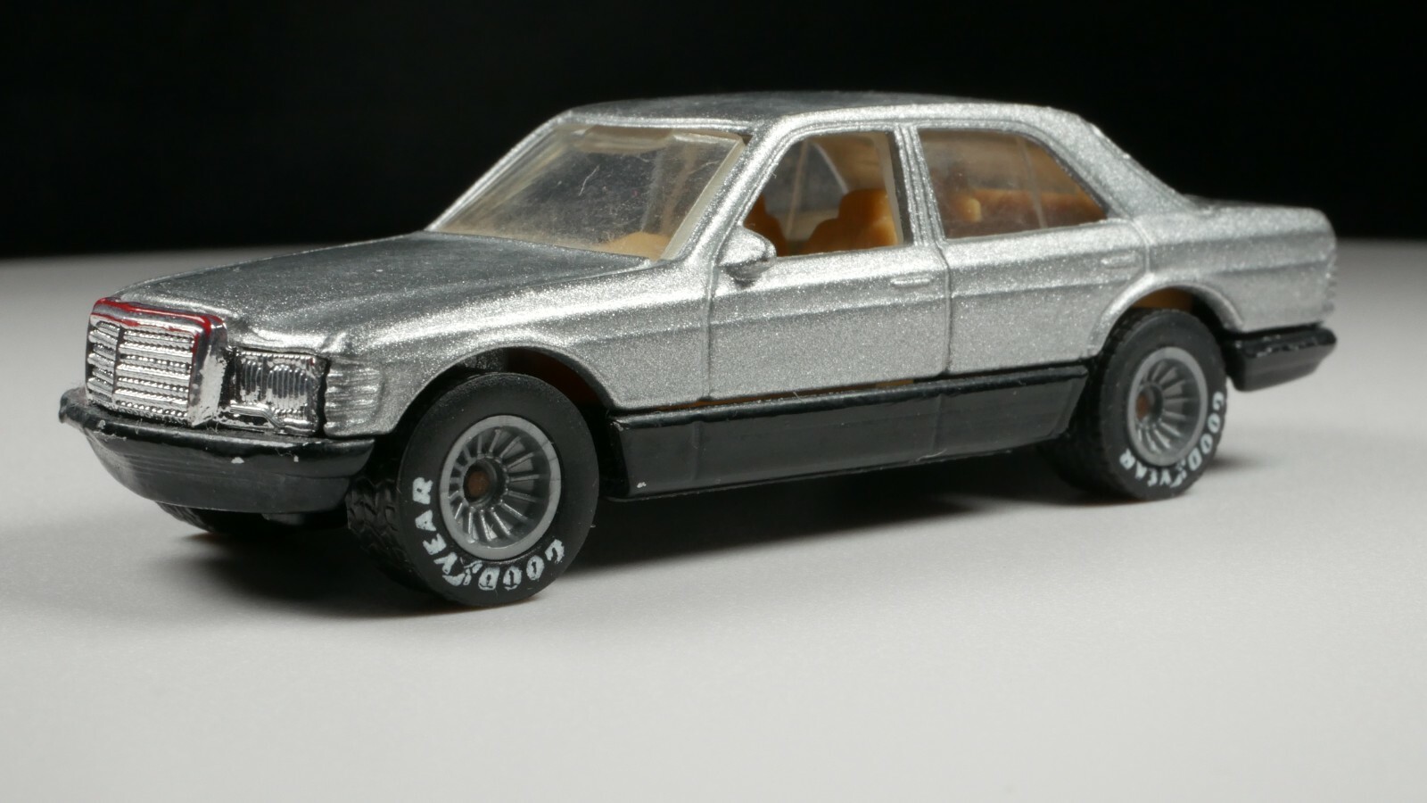 hot wheels mercedes 380 sel